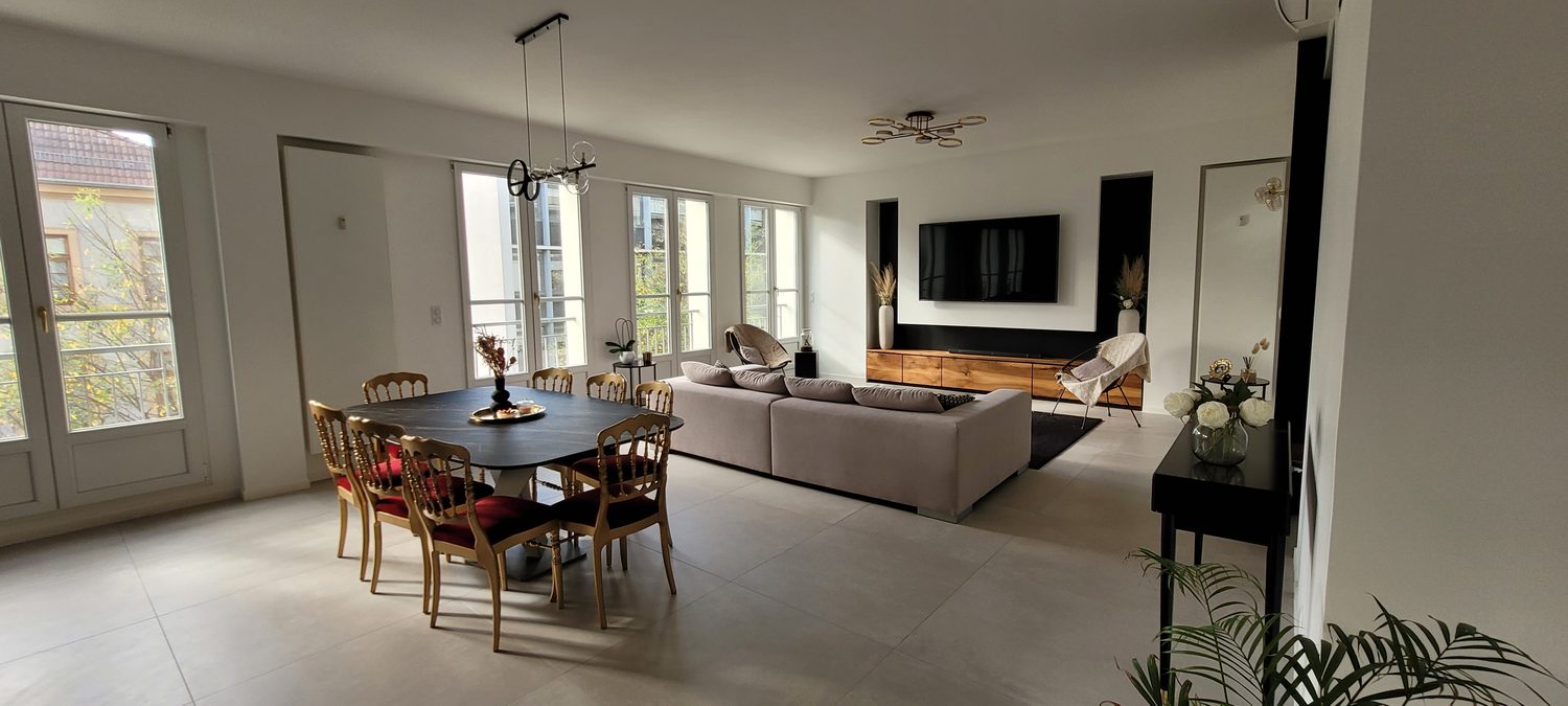 Salle à manger et cuisine ouverte, séjour de 40 m² · Mulhouse
